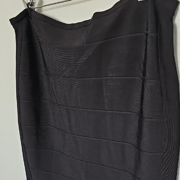 Calvin Klein NWT PXL Black Bodycon Bandage Knee-Length Pencil Skirt for Work - Picture 2 of 8